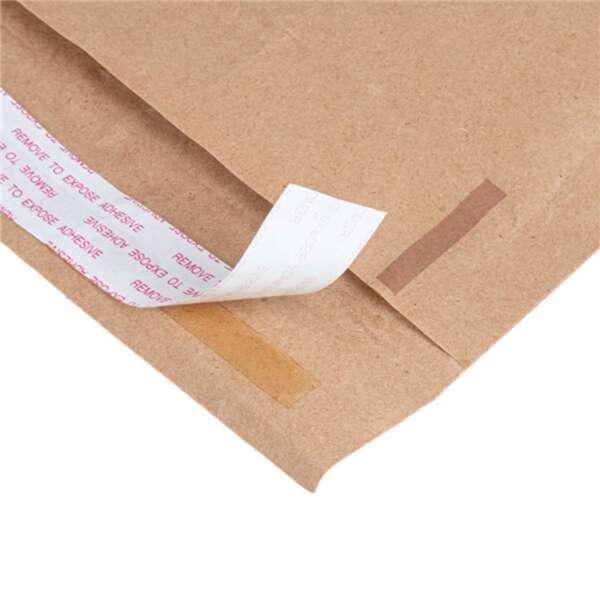 Produktbild Gesteppte Briefumschläge, oben zu öffnen. E-Commerce.